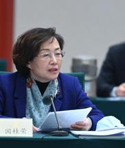 全国政协委员，厦门市政协副主席，民革厦门市委会主委国桂荣：进一步推动中小学未成年人的法治教育进程