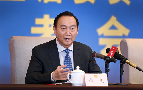 经济界别的市政协委员，北京市亦庄投资控股有限公司党委书记、董事长白文答记者问
