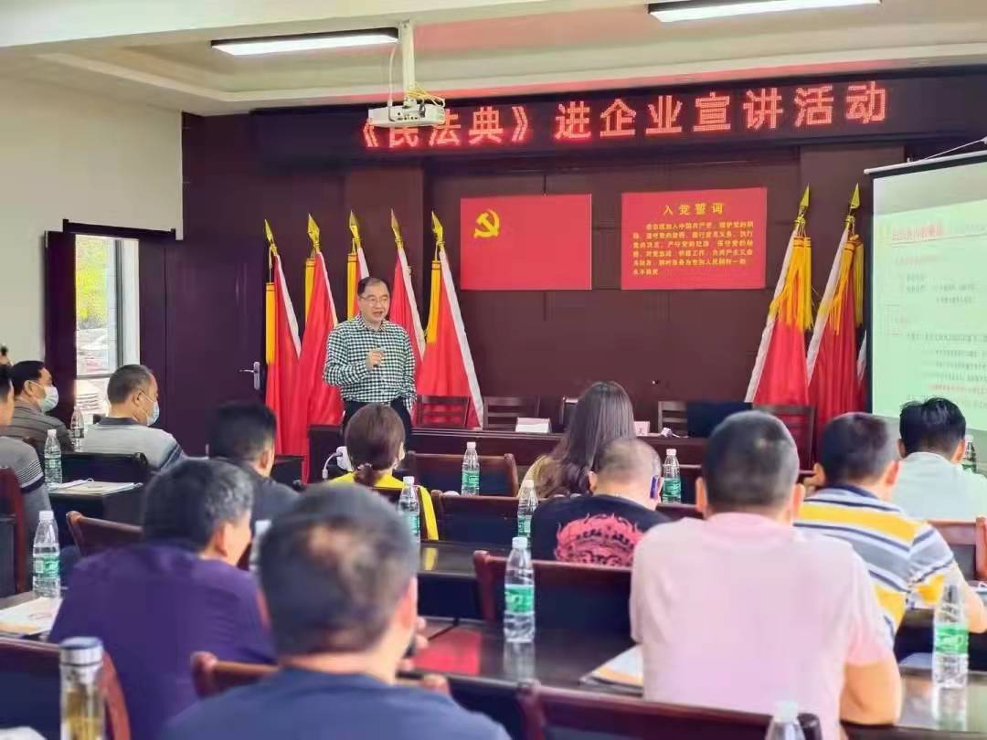 民革党员江明炎：当好小微企业的“法治医生”