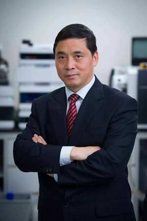 5 吕爱平