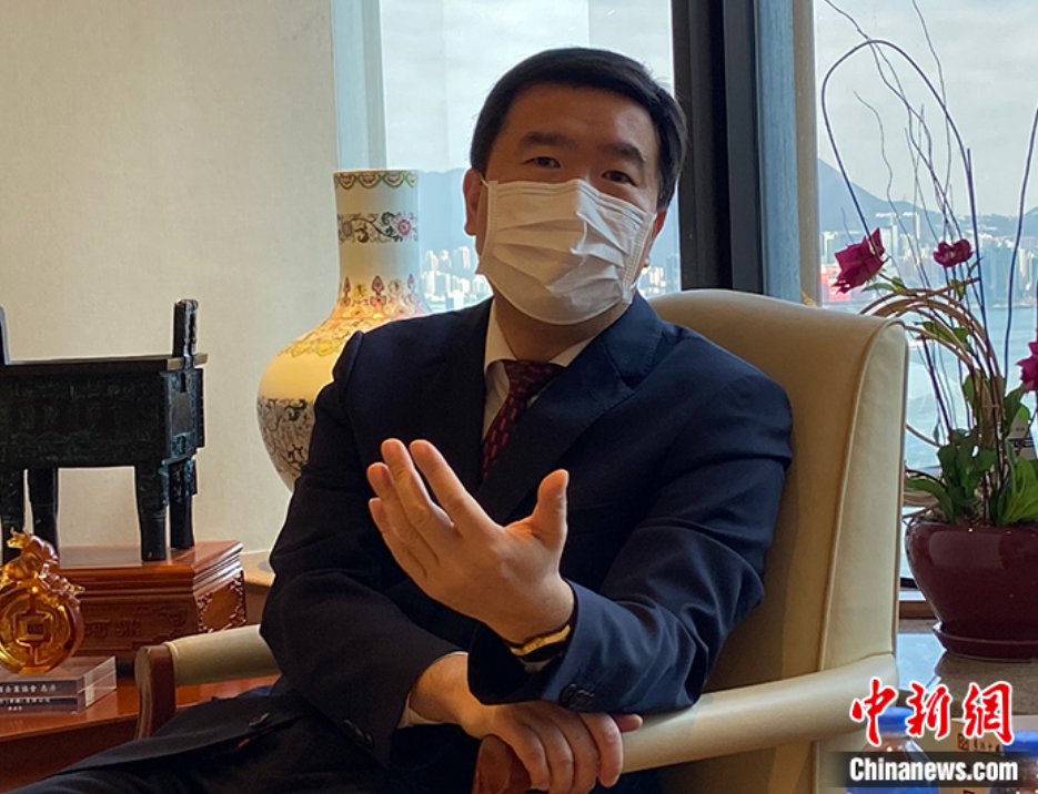 香港立法会议员严刚：议员有界别，推动发展经济改善民生无分别