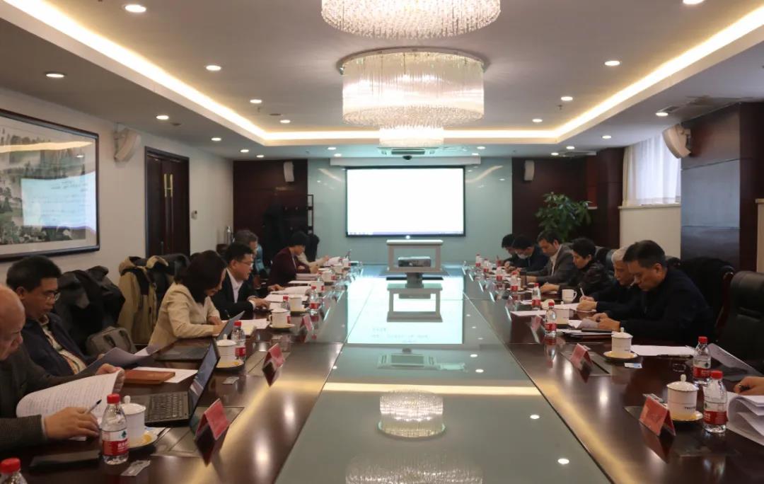 民盟中央重点调研推荐选题汇报会召开