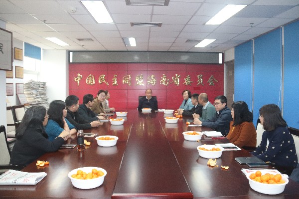 民盟海南省委康耀红主委春节后走访慰问民盟海南省委机关干部职工