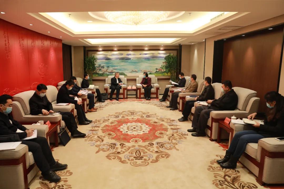 苏辉会见财政部党组成员、副部长朱忠明