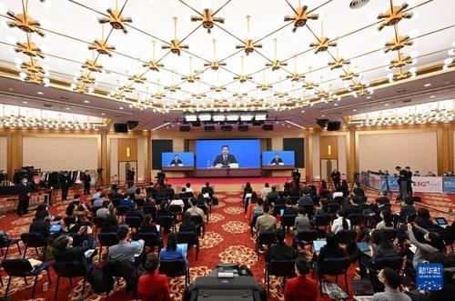 3月3日，全国政协十三届五次会议新闻发布会在北京举行，大会新闻发言人郭卫民向中外媒体介绍本次大会有关情况并回答记者提问。为有效防控疫情，共同维护公共卫生与健康，新闻发布会采用网络视频形式进行。这是分会场。 新华社记者 陈晔华 摄
