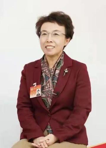 全国政协常委、民盟中央副主席、全国妇联副主席、北京市政协副主席、民盟北京市委主委程红出席政协第十三届全国委员会第五次会议。