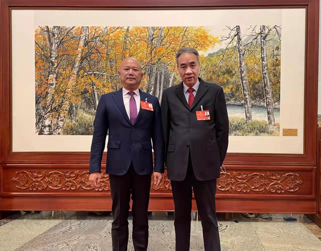 辜胜阻会见澳区全国政协委员
