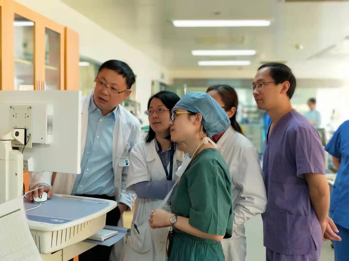 这位外科医生，让人很“踏实”