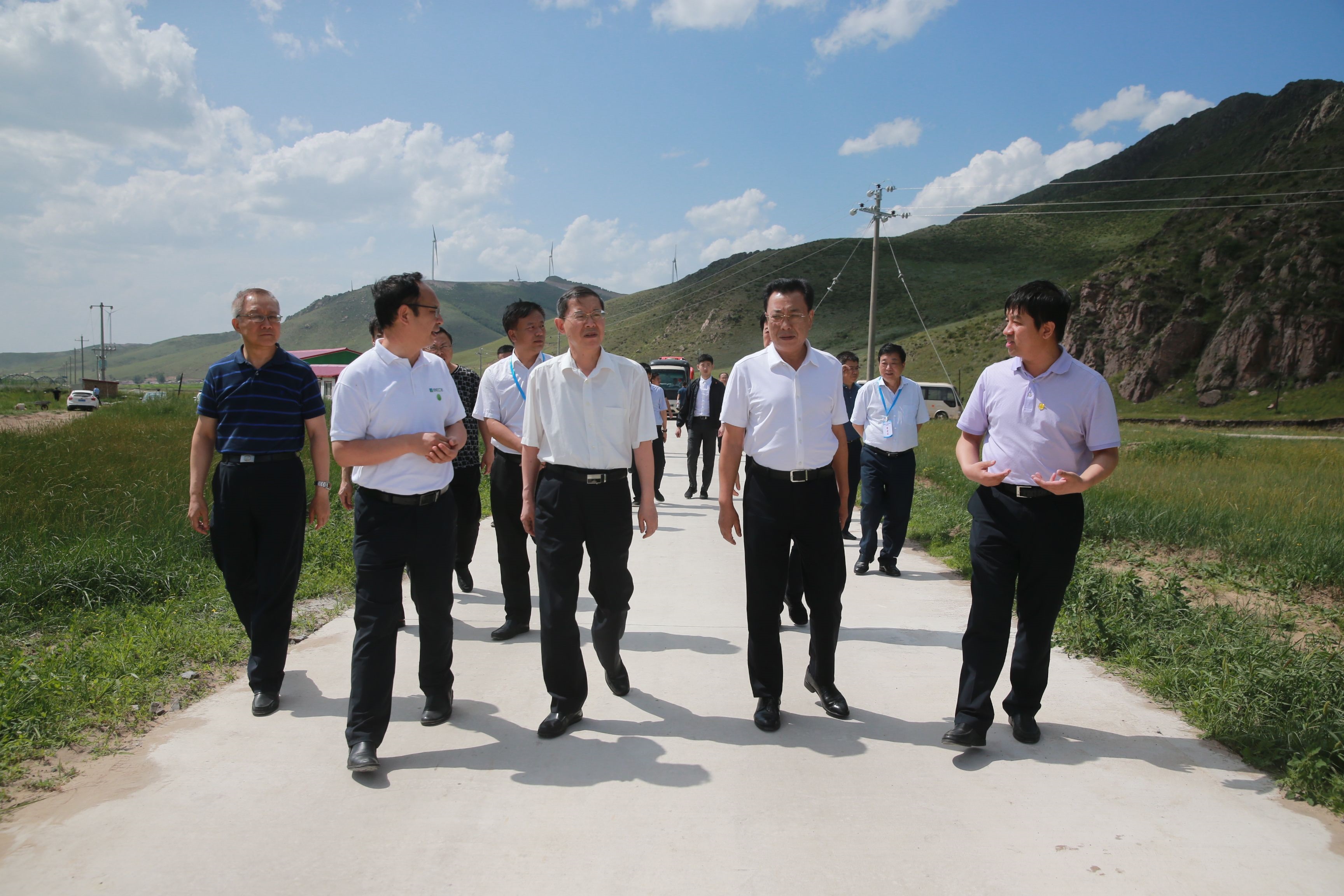 民建中央“聚光福 稳脱贫”：脱贫摘帽是新生活、新奋斗的起点