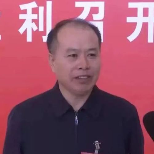 △辽宁省政协委员，九三学社阜新市委副主委、辽宁省沙地治理与利用研究所资源环境研究室主任 吴德东