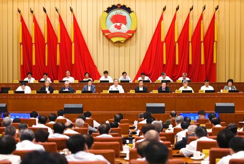 △政协第十三届全国委员会常务委员会第二十二次会议22日在京闭幕，会议以“统筹推进绿色低碳高质量发展”为主题协商议政。中共中央政治局常委、全国政协主席汪洋主持闭幕会并讲话。人民政协报·人民政协网记者 田福良摄