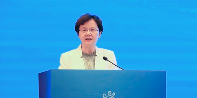 闫小培出席第十四届海峡论坛·两岸社区服务恳谈会