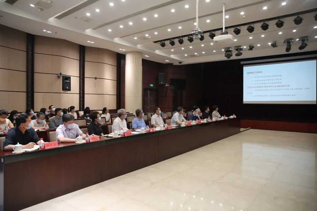 民盟中央理论学习中心组举行2022年第二次集体学习