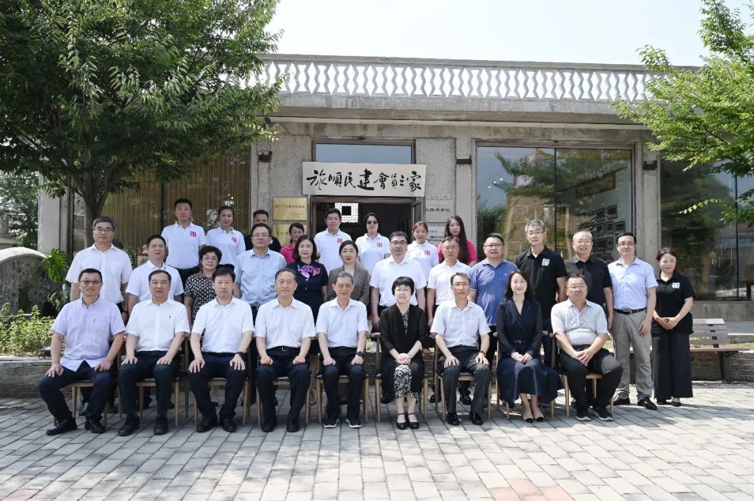 郝明金到大连市民建旅顺会员之家调研