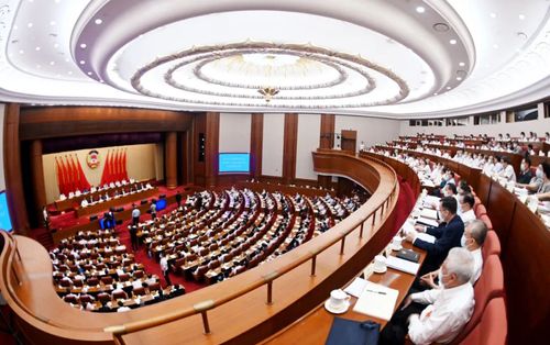 政协第十三届全国委员会常务委员会第二十三次会议24日在京闭幕，会议以“坚持实施就业优先政策”为主题协商议政。中共中央政治局常委、全国政协主席汪洋主持闭幕会并讲话。人民政协报·人民政协网记者 贾宁 摄3