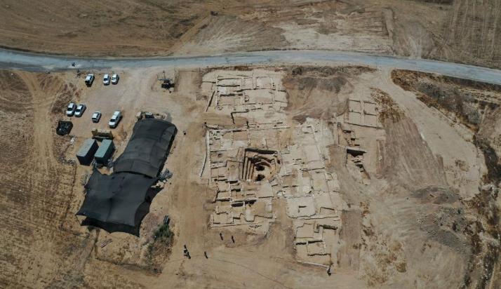 以色列南部沙漠发现约1200年前“豪宅”遗址