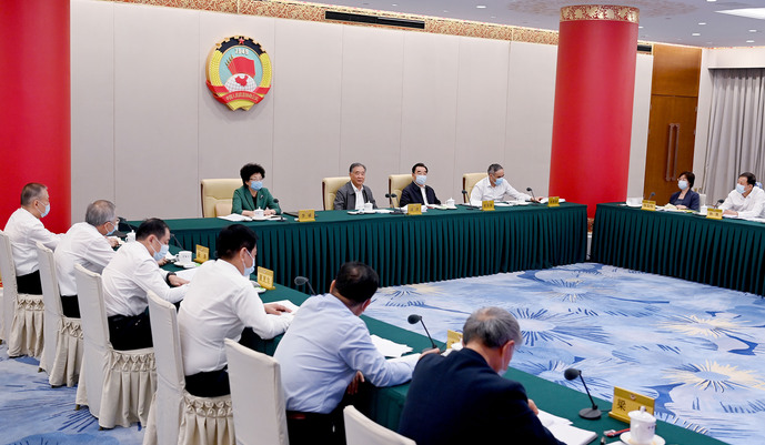 全国政协召开双周协商座谈会 围绕“充分发挥职业教育在乡村振兴中的作用”协商议政 汪洋主持