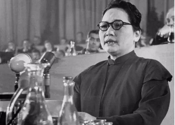 宋庆龄心系国防二三事