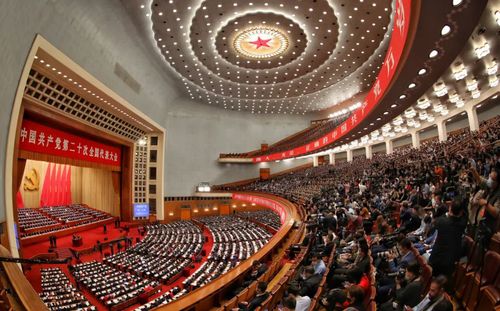 △10月16日，中国共产党第二十次全国代表大会在北京人民大会堂开幕。习近平代表第十九届中央委员会向大会作报告。人民政协报·人民政协网记者 齐波 摄