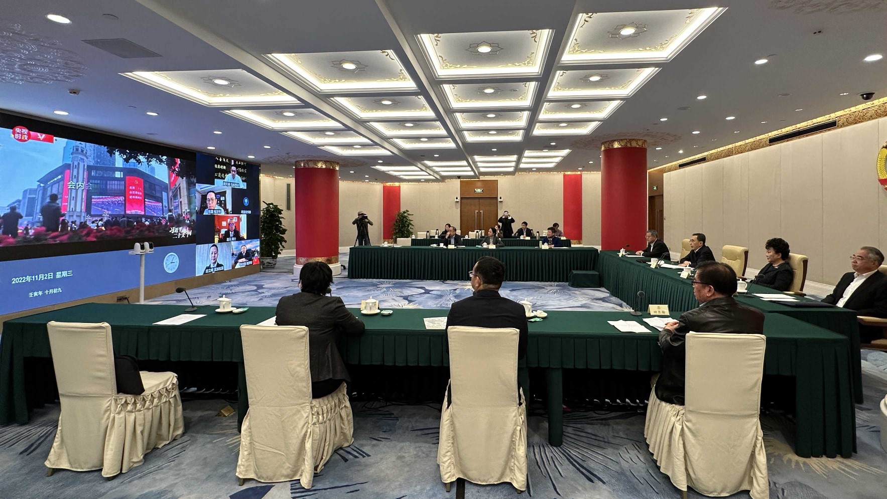 以中共二十大精神为指引向世界讲好中国故事