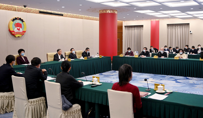 全国政协召开双周协商座谈会 围绕“推动‘一带一路’民心相通”协商议政 汪洋主持