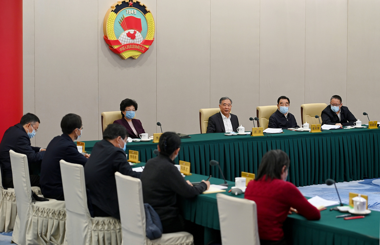 全国政协召开双周协商座谈会 围绕“推动‘一带一路’民心相通”协商议政 汪洋主持