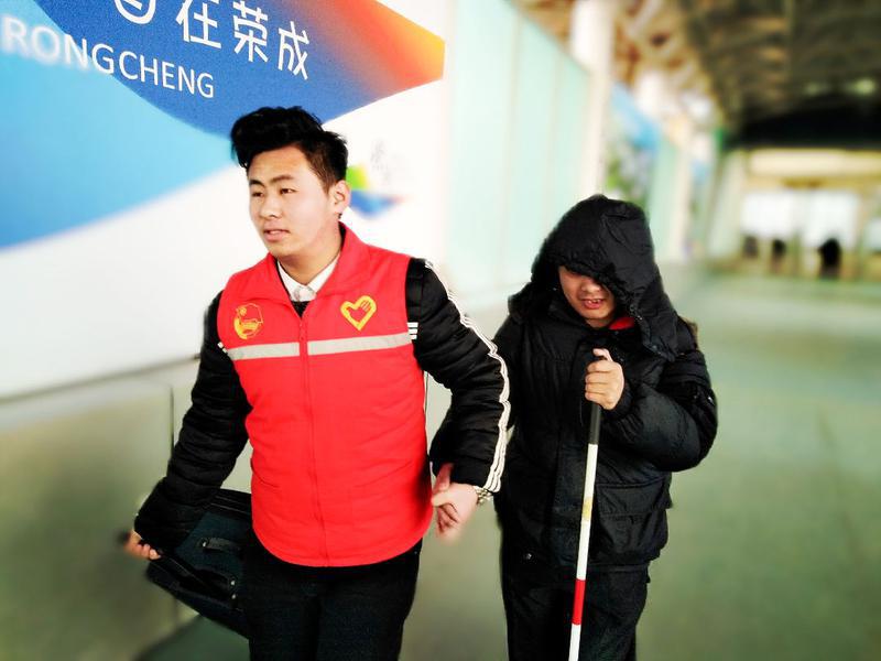 基层政协委员许明虎：“趁还能看得见，我想多做点事”