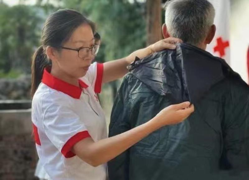 “全国最美志愿者”陈霞：“志愿服务是我生命的一部分”