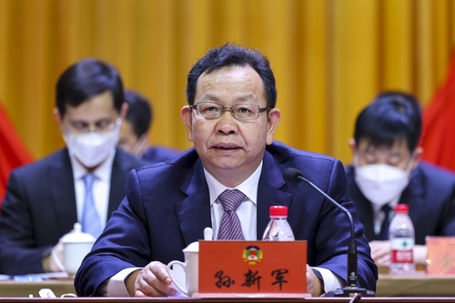 区政协闭幕会上，区委书记孙新军讲话 (2)