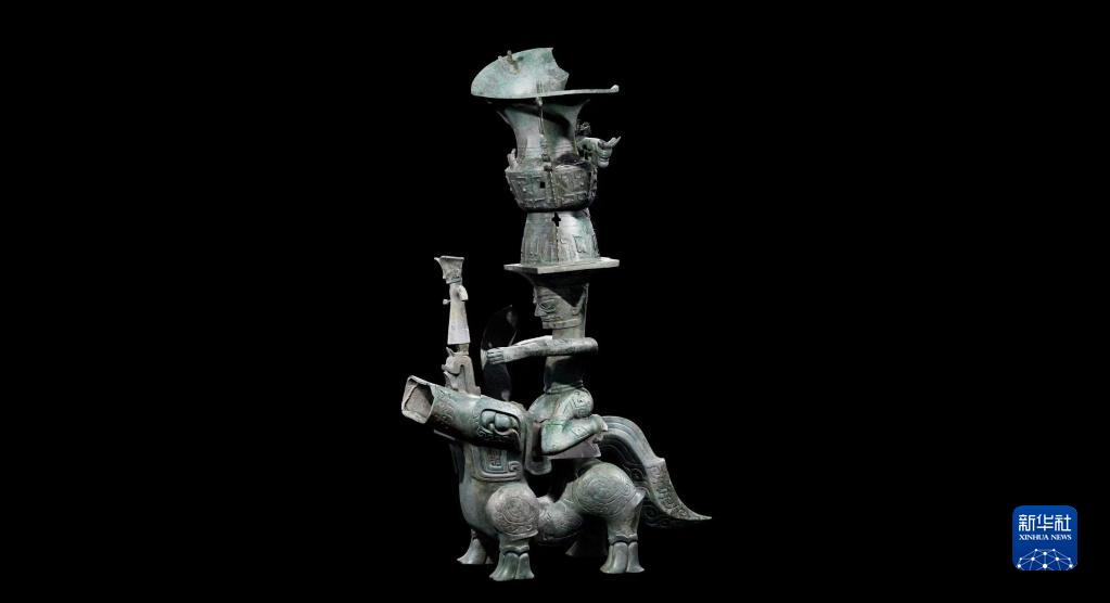 三星堆“神人”“神兽”成功“跨坑”合体