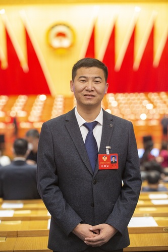 （鲁站，17日特刊8版，头条，“新委员心(1623172)-20230117104445