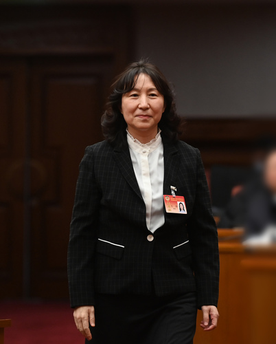 王静