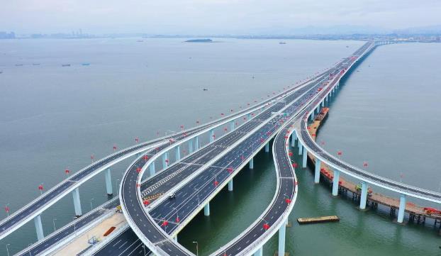 福建厦门翔安大桥主桥通车