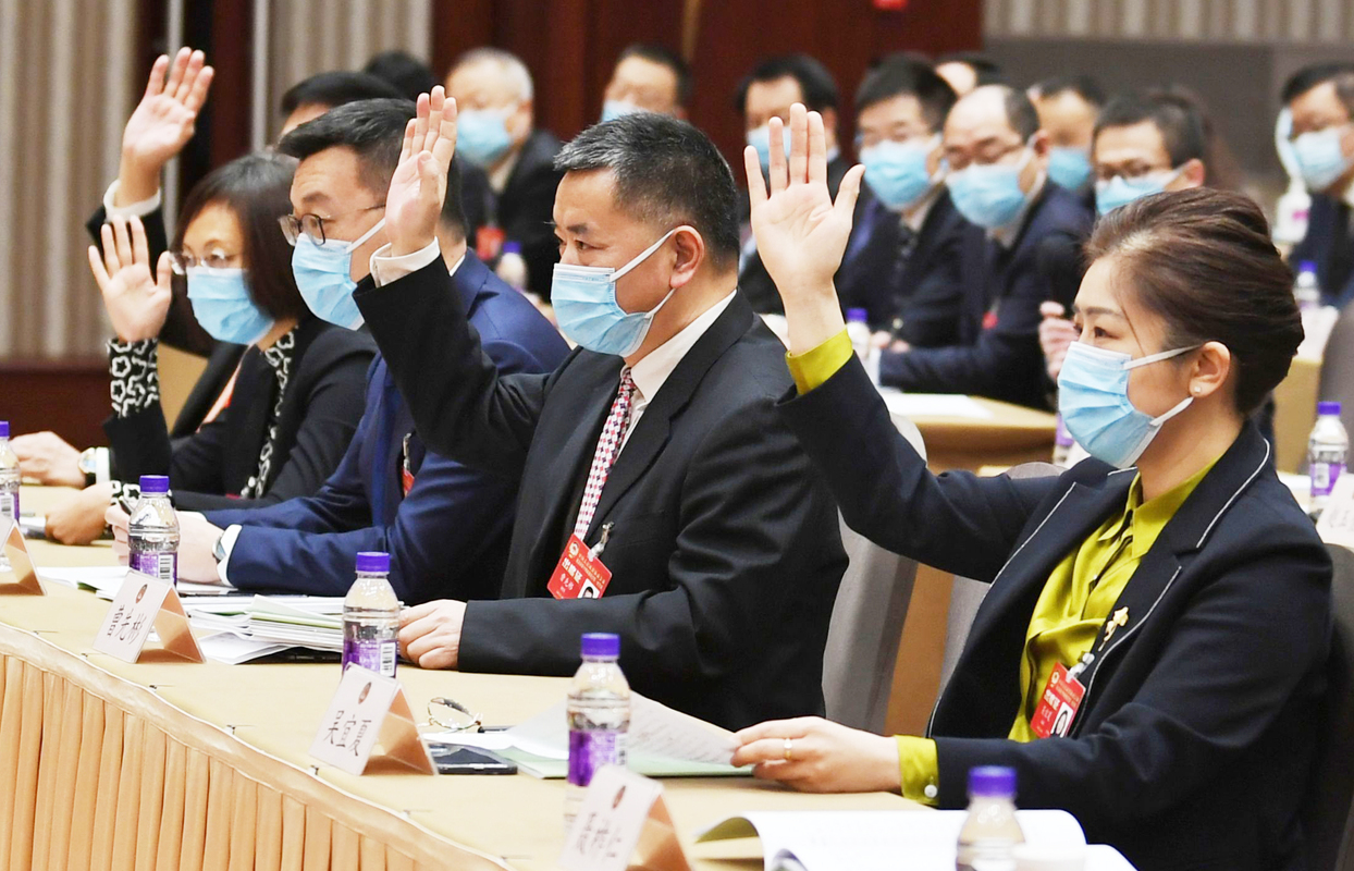 踊跃发言气氛热烈