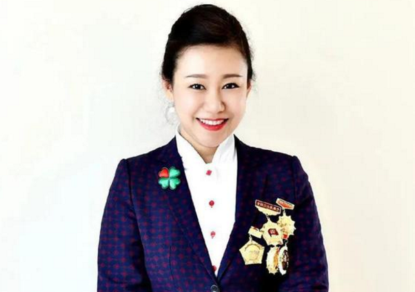 刘启芳：脚下沾满泥土心中沉淀真情