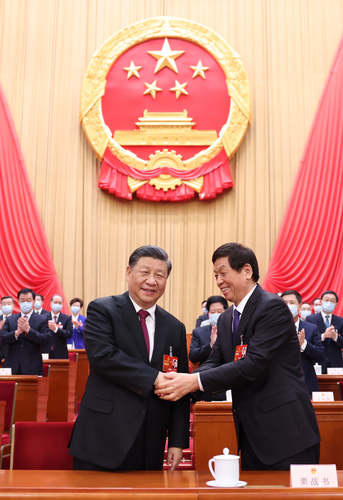 （两会）（6）习近平全票当选国家主席中央(1898555)-20230312015437