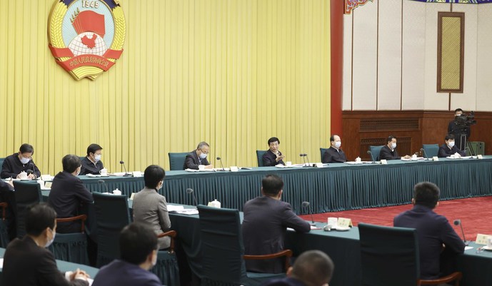 全国政协召开双周协商座谈会 王沪宁主持