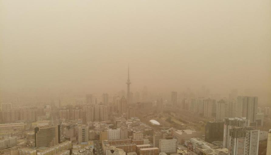 北方多地出现沙尘天气
