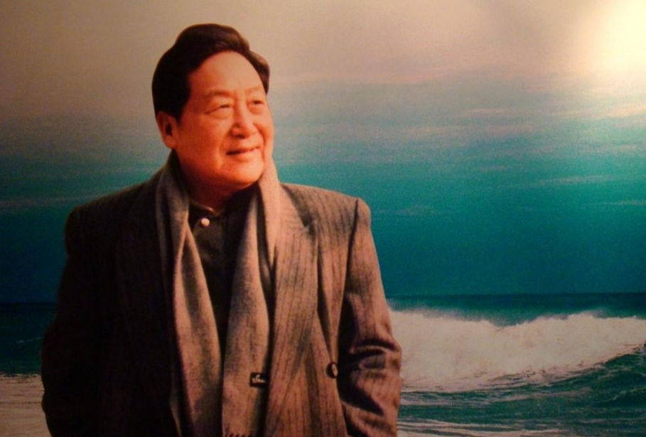 贺敬之满怀激情高歌《回延安》