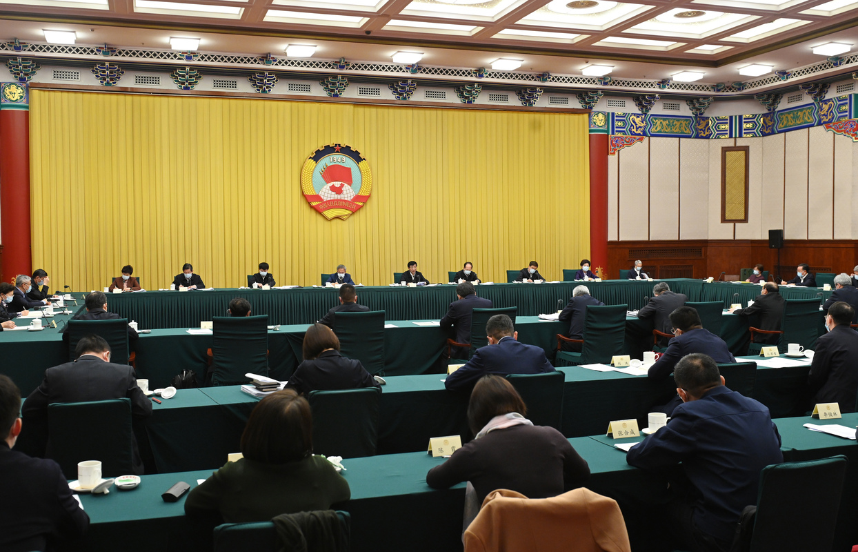 全国政协召开双周协商座谈会 围绕“加强高标准农田建设，保障国家粮食安全”协商议政 王沪宁主持