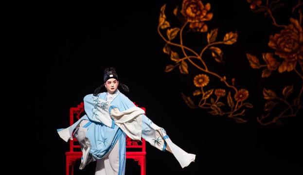第三届全国戏曲（南方片）会演在武汉开幕