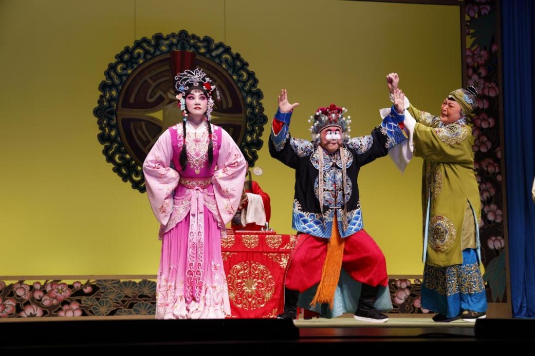 北方佳人香江月，万般红紫盛春时 国家京剧院赴港演出《春草闯堂》圆满成功