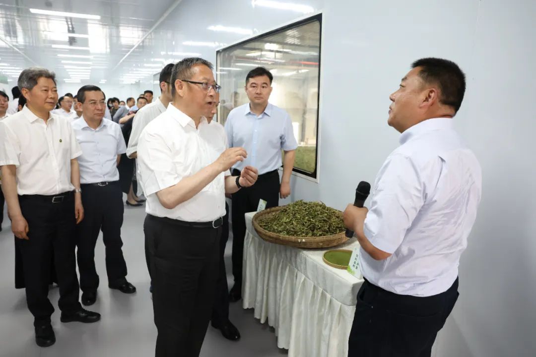 郑建邦率民革中央调研组赴四川考察调研