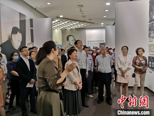 上海侨界人士学习钱学森精神：成大器者当怀赤子心