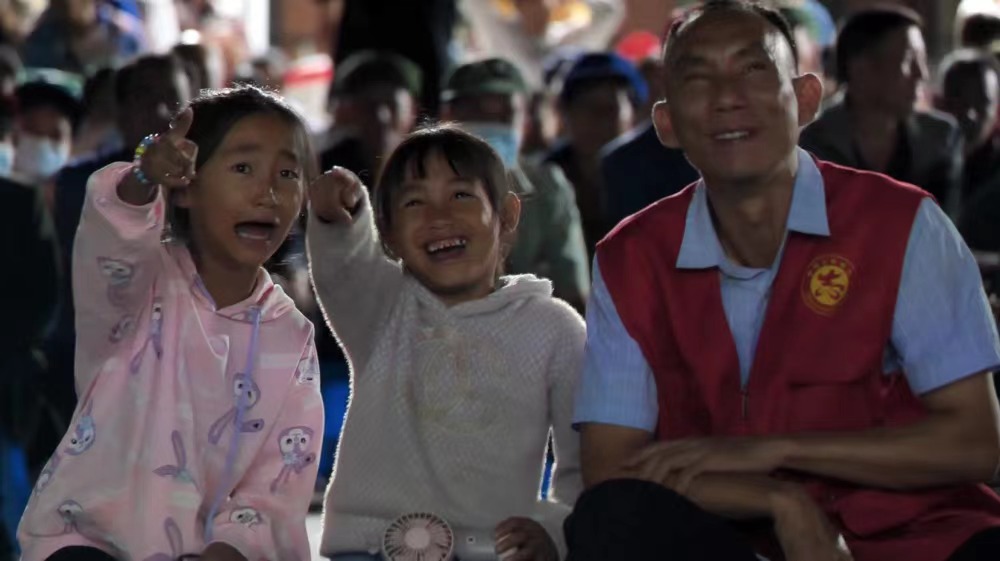 “中国好人”杨明金：奔走在大峡谷深处的公益放映员