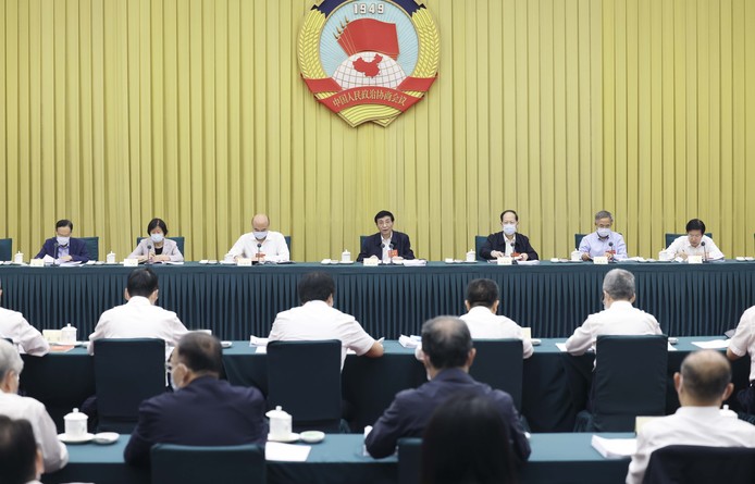 全国政协召开“统筹城乡融合发展，全面推进乡村振兴”专题协商会 王沪宁出席并讲话