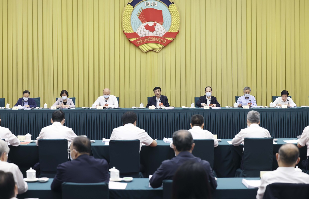 全国政协召开“统筹城乡融合发展，全面推进乡村振兴”专题协商会 王沪宁出席并讲话