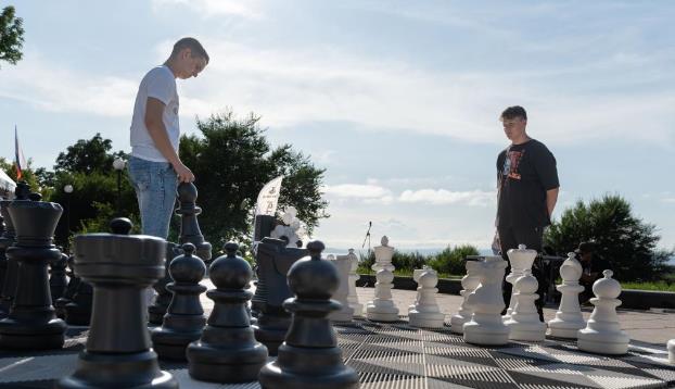 符拉迪沃斯托克：街头国际象棋比赛