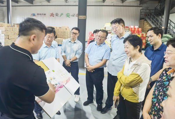 政协新闻“贾宁摄”——京蒙协作 政协助力(2963766)-20230912145444