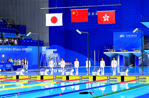 中国队以3分33秒96夺冠，日本队和中国香港队分别获得银牌、铜牌。